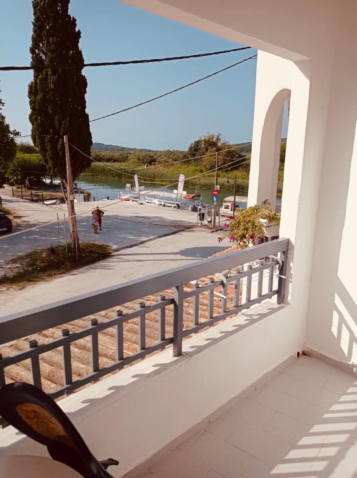 Acheron Rooms Preveza Esterno foto