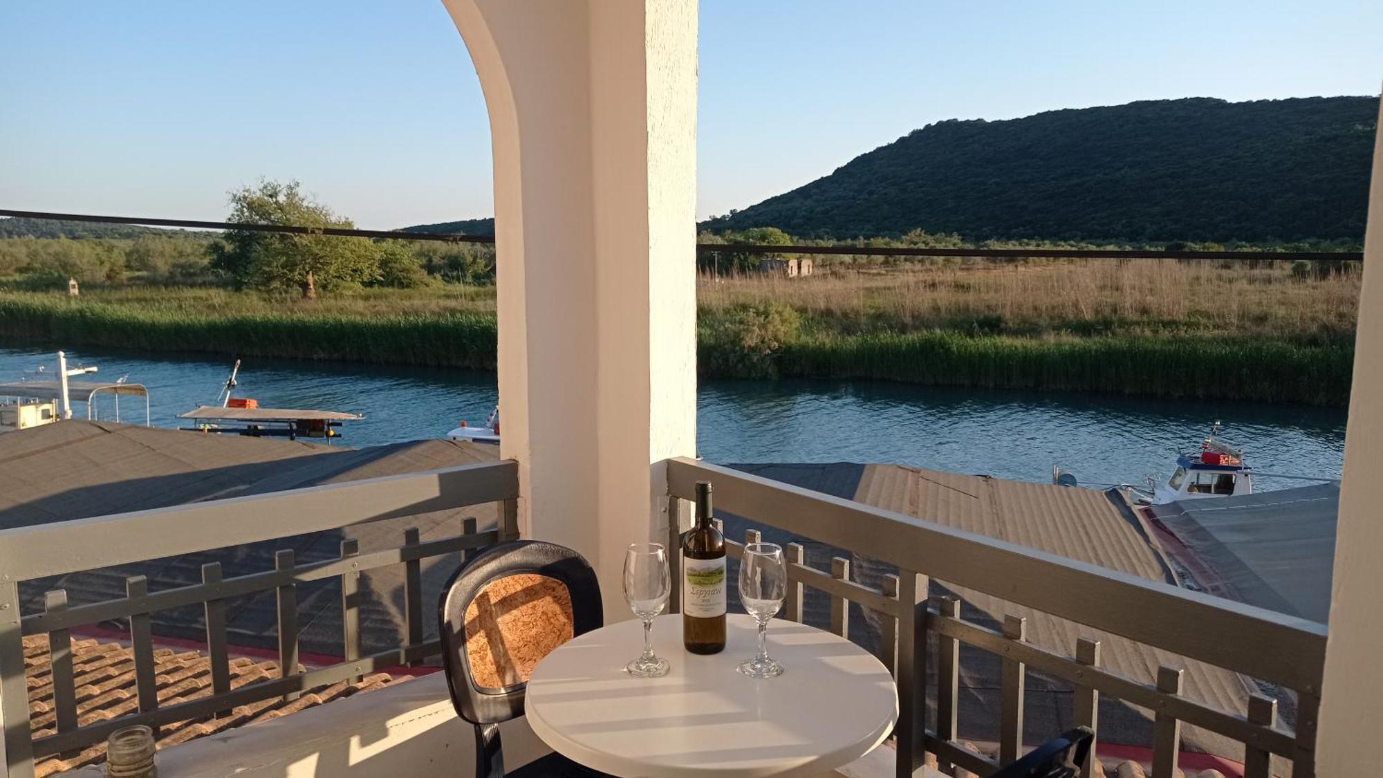 Acheron Rooms Preveza Esterno foto